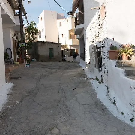 Feriehus O Ilios House Pitsidia